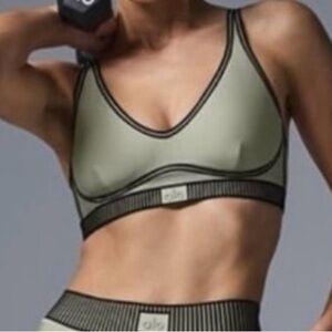 ALO Yoga limestone line up bra Sports Bra